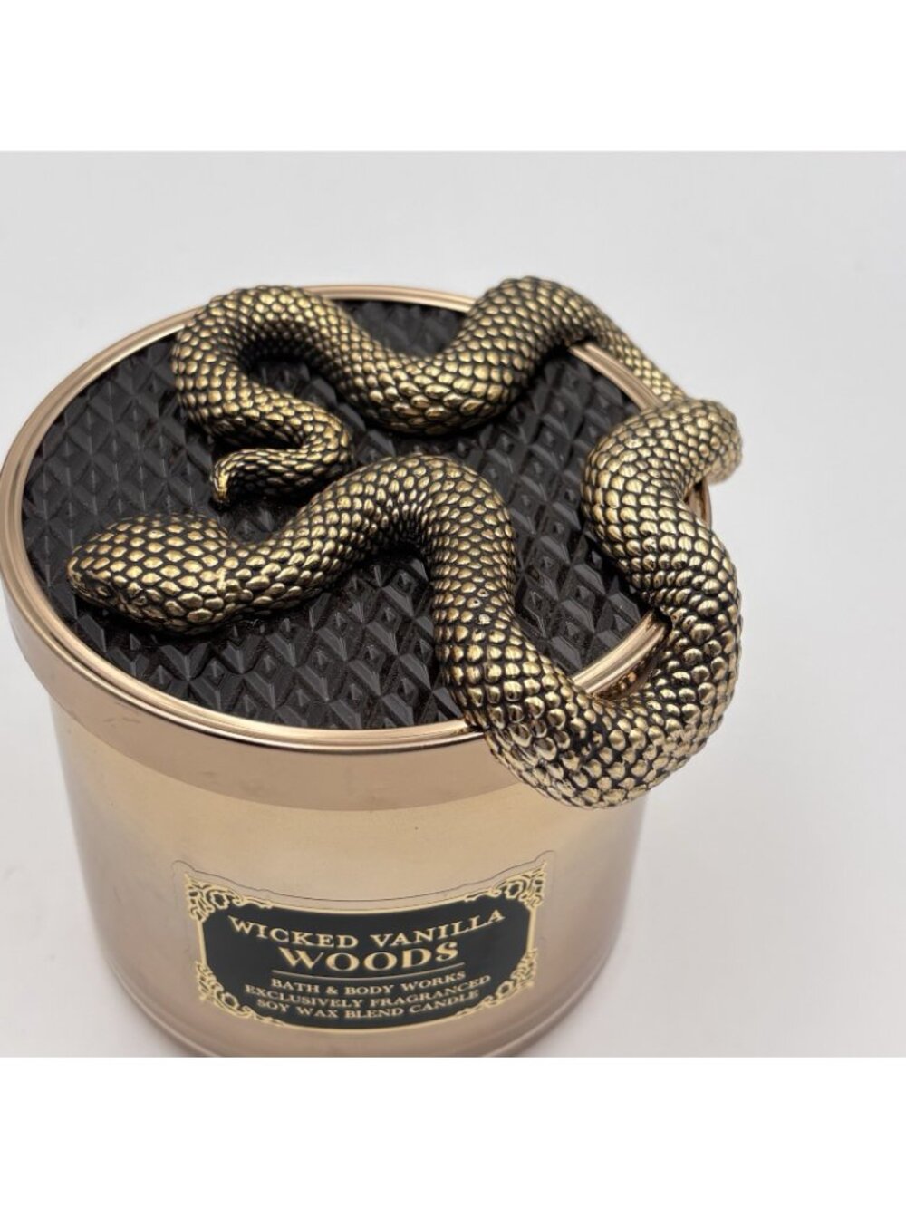 Bath & Body Works Wicked Vanilla Woods 3 Wick Candle Snake Lid 14.5 oz Halloween - Picture 6 of 16